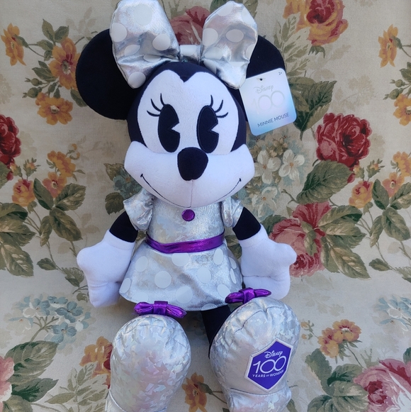 Disney 100 Years of Wonder Plush Mickey & Minnie Set in Silver 17 Inches NWT - Picture 6 of 17